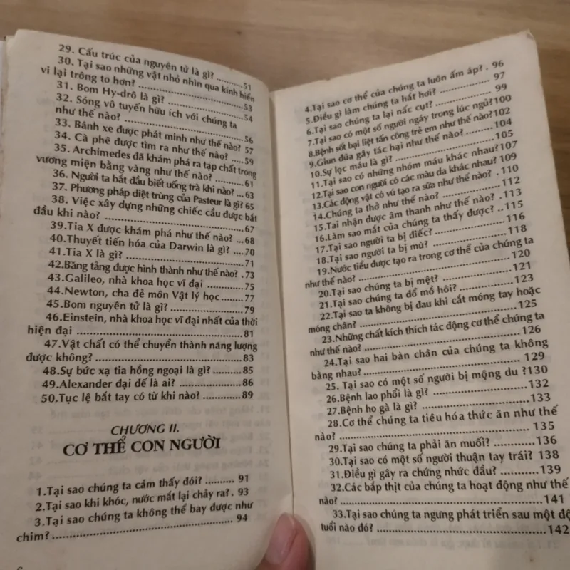 sách khoa học phổ thông tiếng Việt.
Tên sách: "Kho tàng kiến thức phổ thông - Tập 2". 1032242