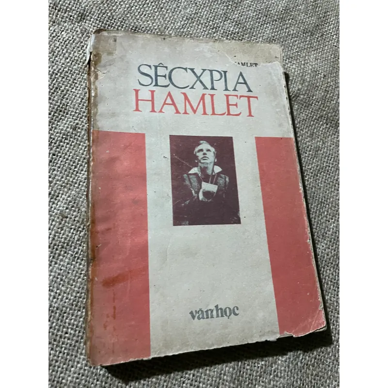 HAMLET- SHAKESPEARE 573661