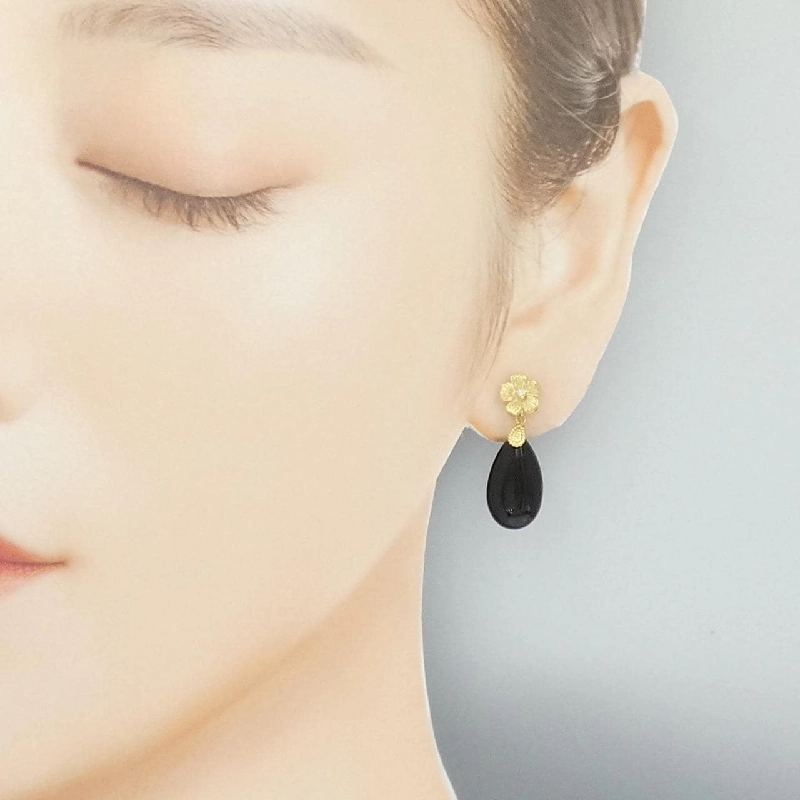 K18YG Hoa Onyx Bông Tai - Hàng hiệu Chính hãng 873060