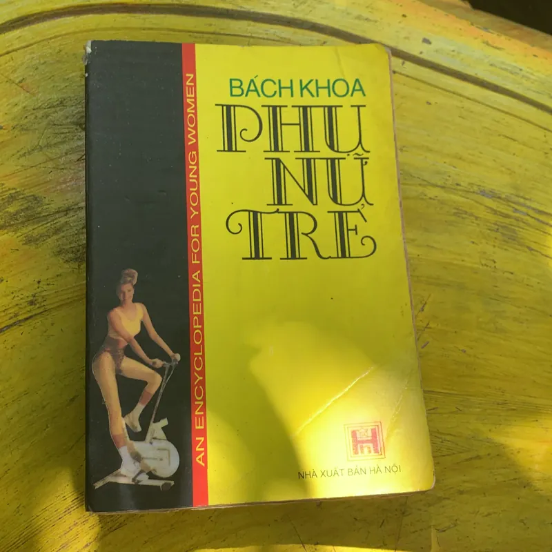 COMBO BÁCH KHOA PHỤ NỮ TRẺ & BÍ QUYẾT GIẢM CÂN THEO Y HỌC CỔ TRUYỀN 738412