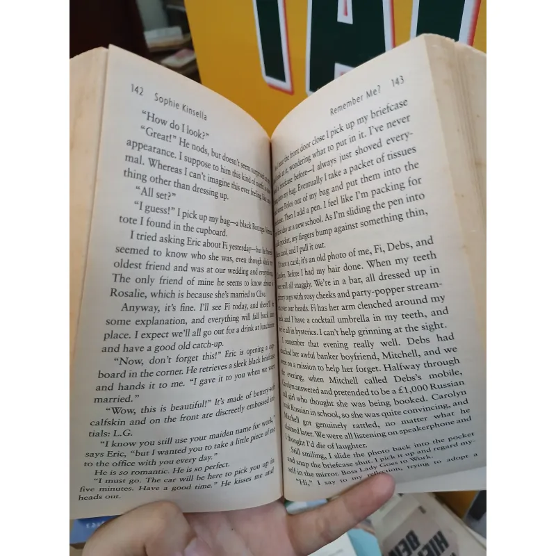 REMEMBER ME? - SOPHIE KINSELLA 1002376