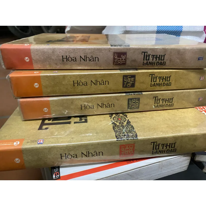 Sách Tứ thư lãnh đạo 312622