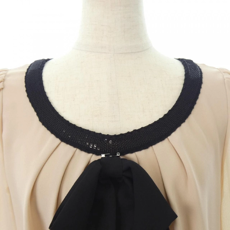 【Mã giảm giá】TO BE CHIC Áo 645825