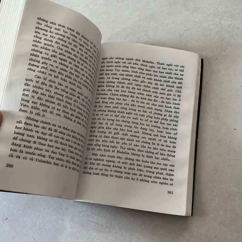 Tin tức về một vụ bắt cóc - Gabriel Garcia Marquez - 2001s 506705
