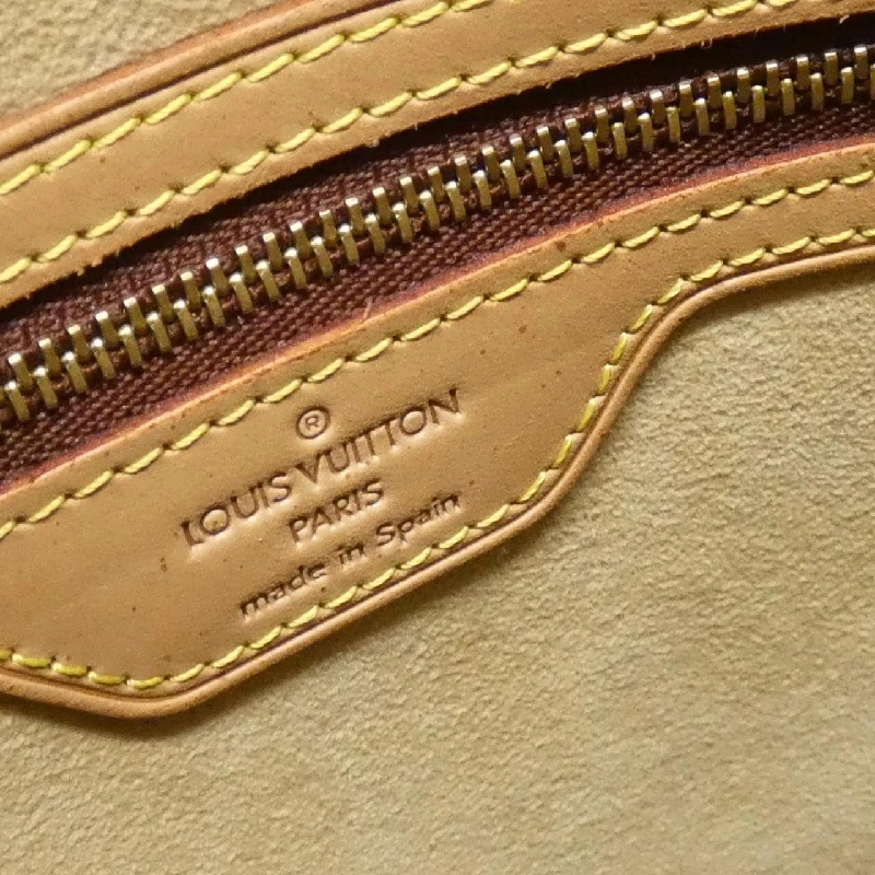 Túi xách vai Louis Vuitton Monogram Looping GM M51145 611378