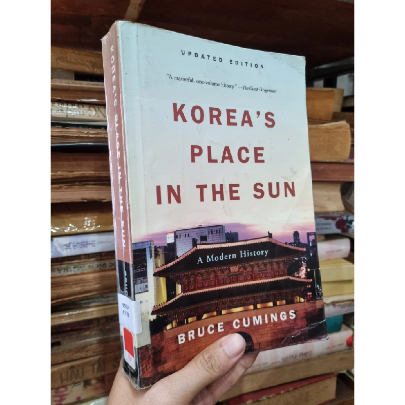 KOREA'S PLACE IN THE SUN : A MODERN HISTORY - Bruce Cumings 138246