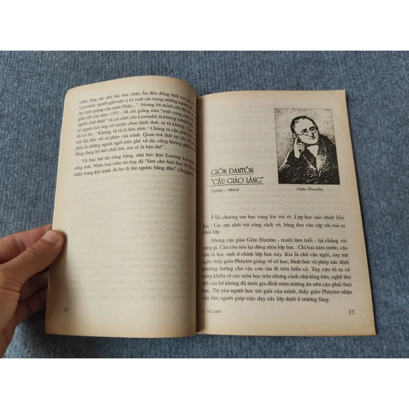 TRUYỆN KỂ CÁC NHÀ BÁC HỌC HOÁ HỌC 717932