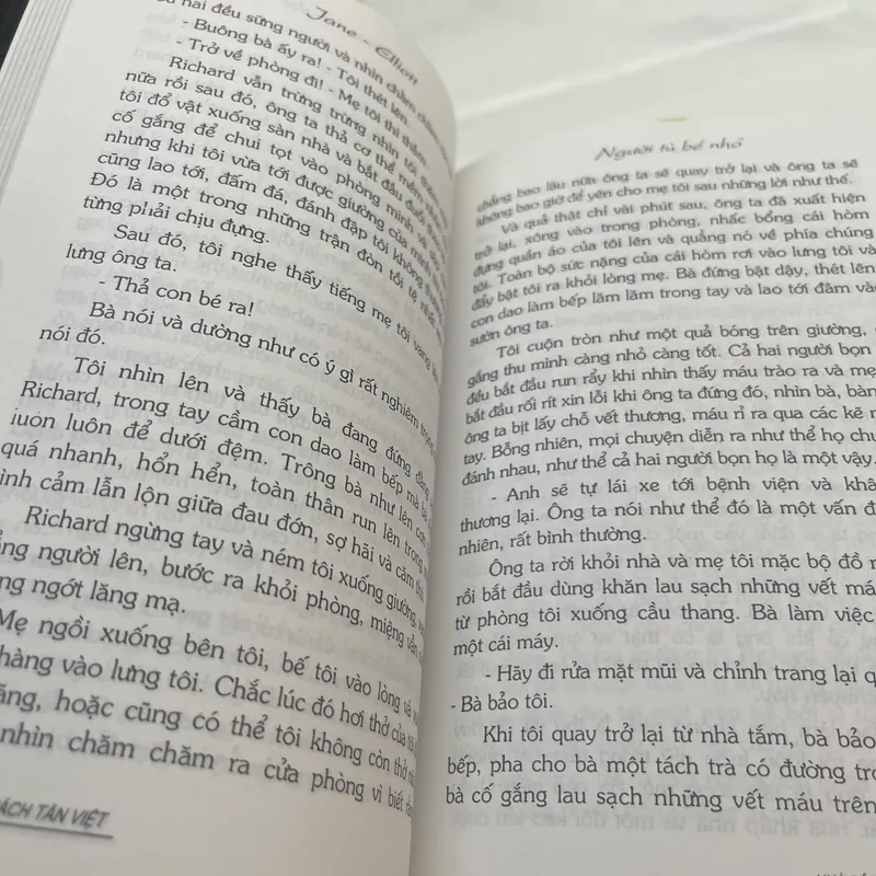 Người tù bé nhỏ Jane Elliott 563317