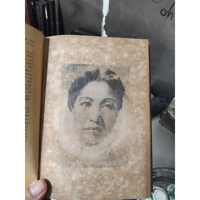 Hồi kí NSND Song Kim - Cuộc đời sân khấu của chúng tôi  933682