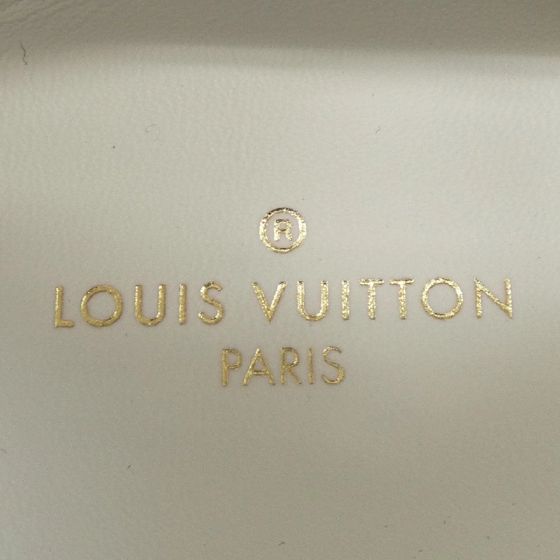 Giày sneaker dòng Runaway của Louis Vuitton 658110