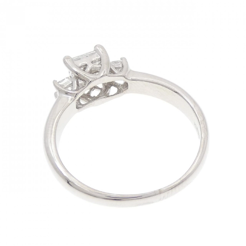 Nhẫn kim cương K18WG 0.52CT 666888