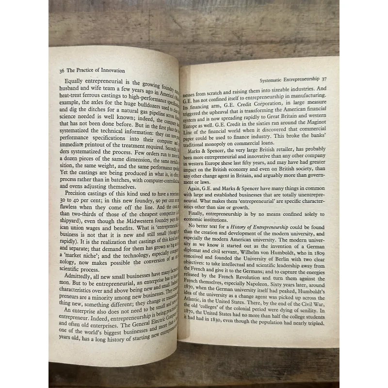 Innovation and Entrepreneurship - Peter F. Drucker 734864