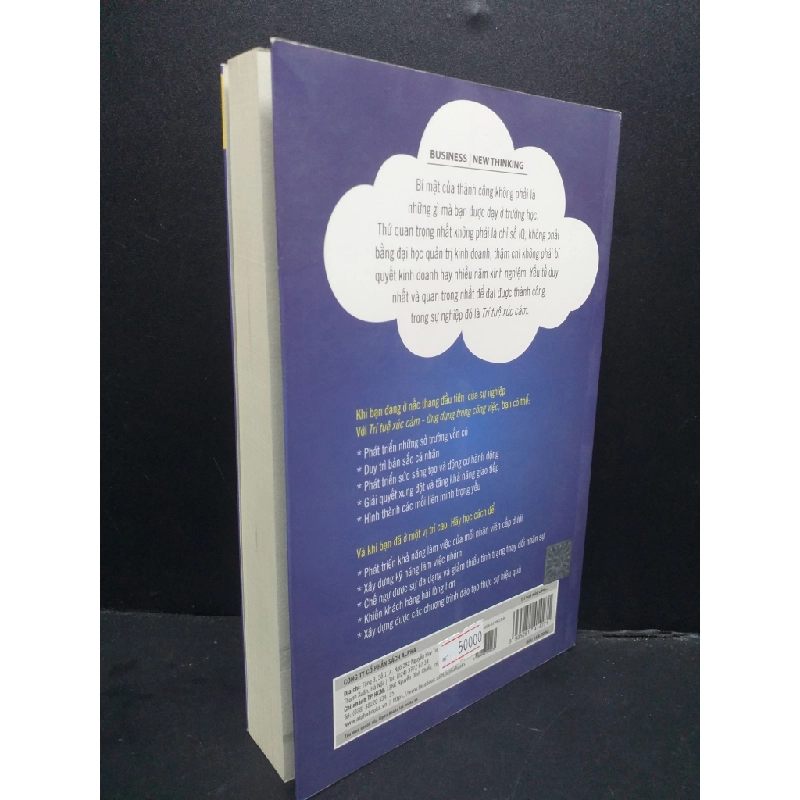 Trí tuệ xúc cảm ứng dụng trong công việc mới 90% bìa xanh dương 2020 HCM0107 Daniel Goleman KỸ NĂNG 178045