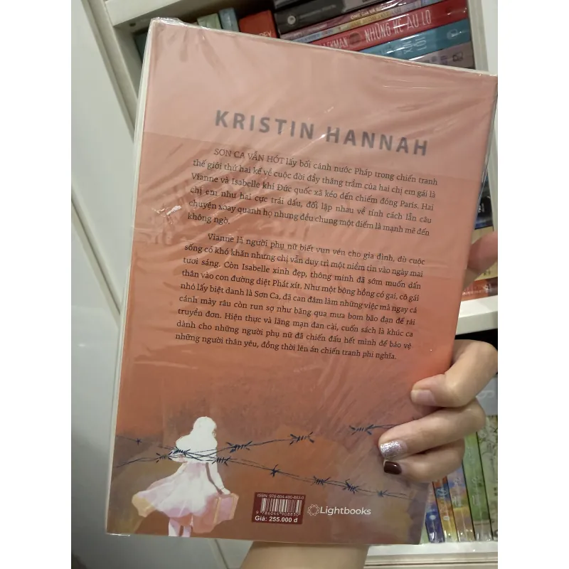 “Sơn ca vẫn hót” - Kristin Hannah 751696