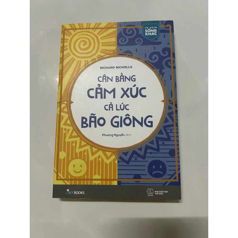 Cân bằng cảm xúc cả lúc bão giông 468735