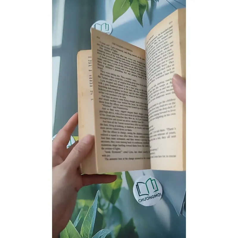 [XƯA] The Golden Compass (1995) - Philip Pullman 1027189