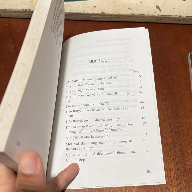 II Tập Lý Luận Phê Bình: Văn Học Trẻ Như Tôi Hình Dung - Đoàn Minh Tâm - 2012 785636