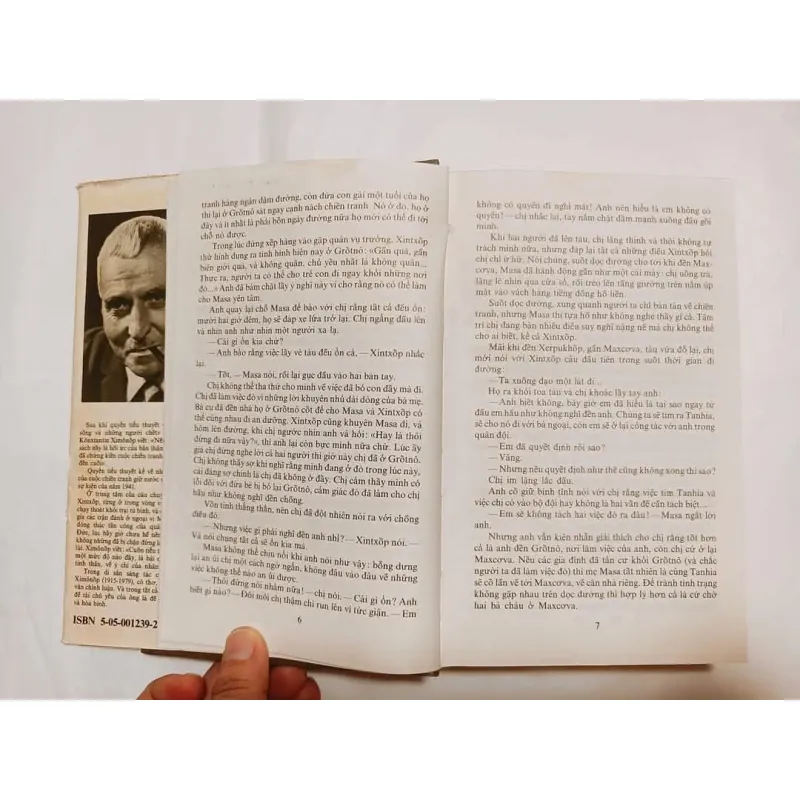 Những Người Sống Và Những Người Chết - Konstantin Simonov.  745289