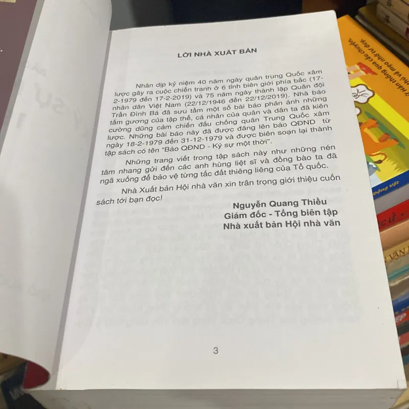 KÝ SỰ MỘT THỜI 1979 1005069