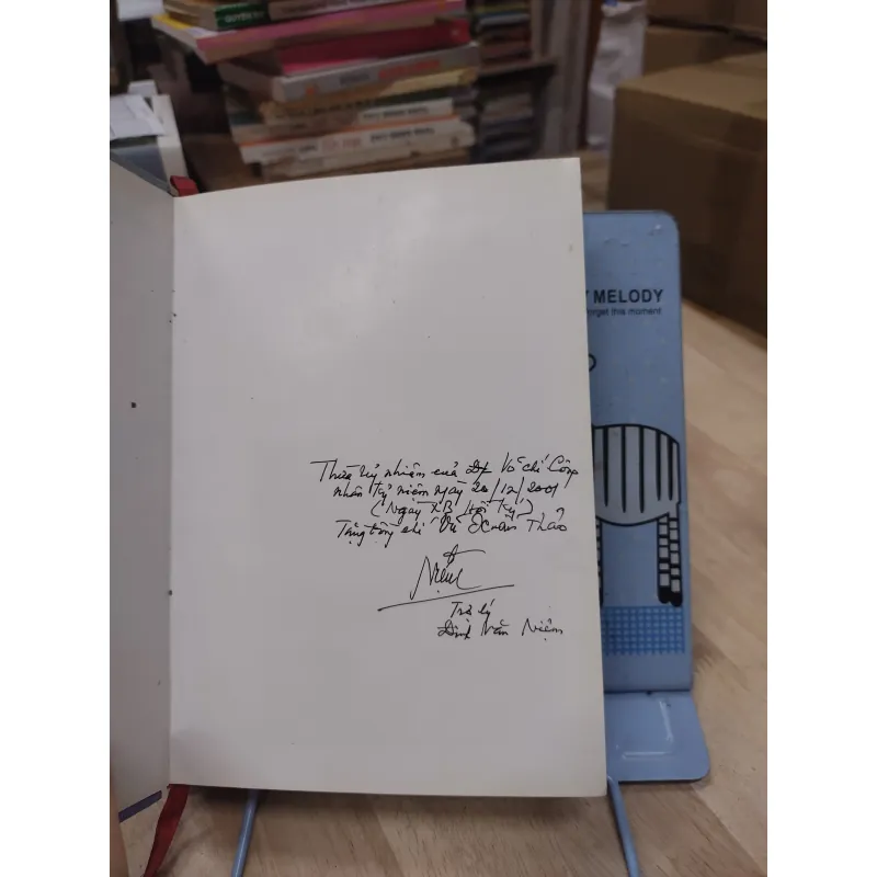 Sách: Trên những chặng đường Cách Mạng - TG: Võ Chí Công (B2) 799703