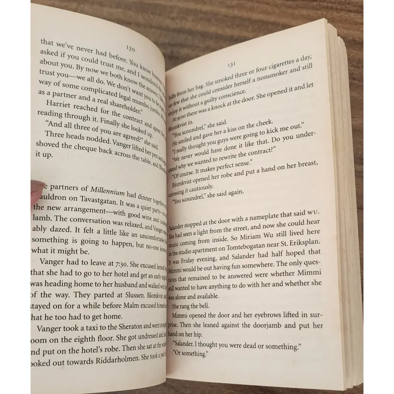 THE GIRL WHO PLAYED WITH FIRE - Stieg Larsson 714191