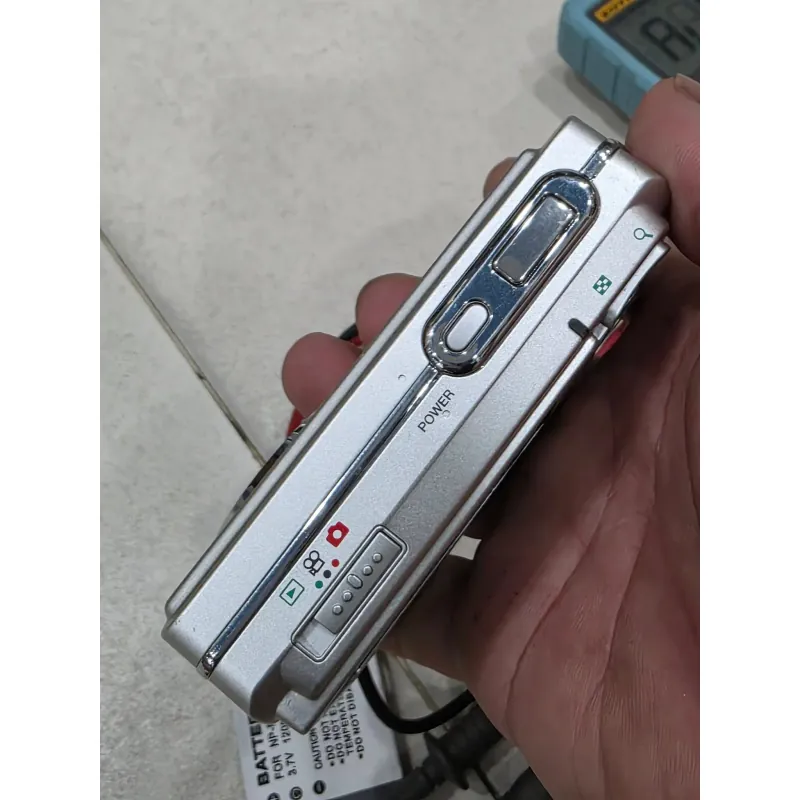 Máy ảnh compact Olympus Fe150 màu sám bạc (dùng tốt) 701140