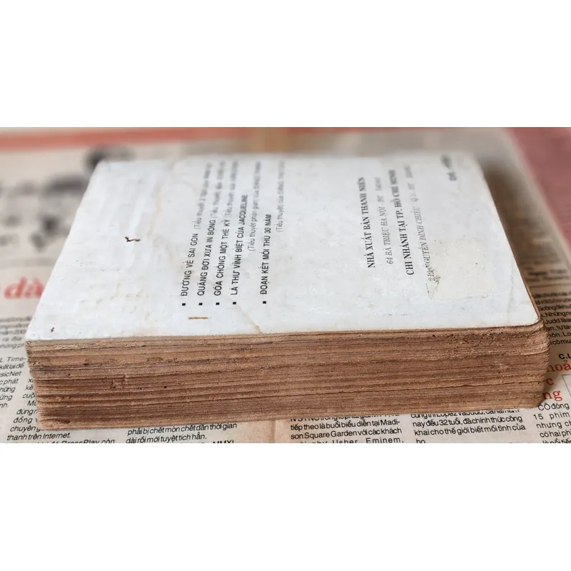 Tiểu thuyết lịch sử Tây Ban Nha: TÌNH SỬ NỮ HOÀNG ISABELLA - Lawrence Schoonover 727200