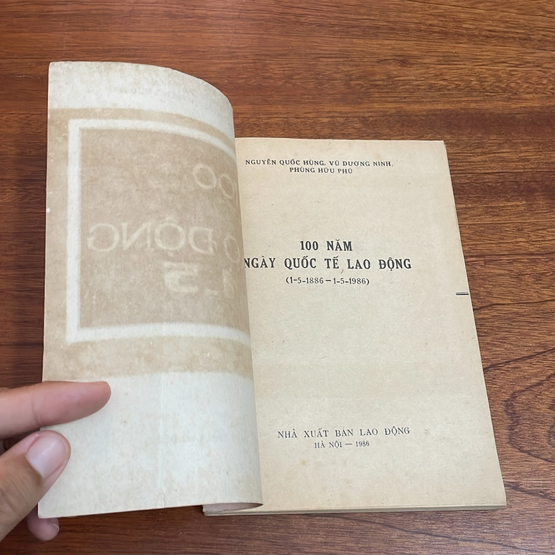 [Sách Xưa] - II Sách Lịch Sử: 100 Năm Ngày Quốc Tế Lao Động 1.5 - 1986 503820