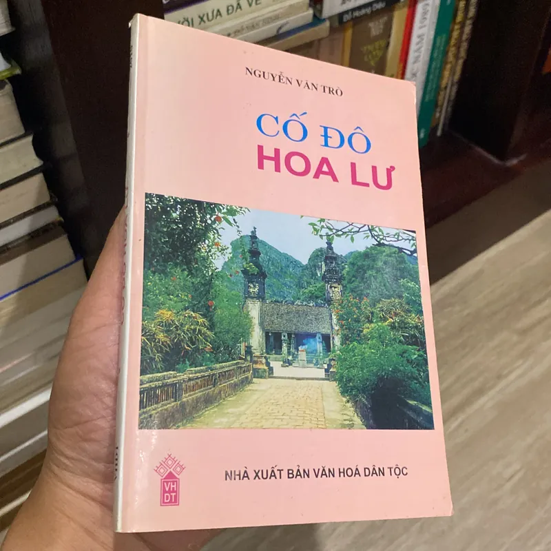 CỐ ĐÔ HOA LƯ (XB 2010) 597872