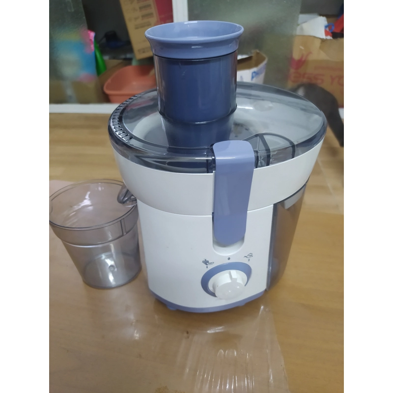 Máy ép rau củ, trái cây Philips HR1811 547568