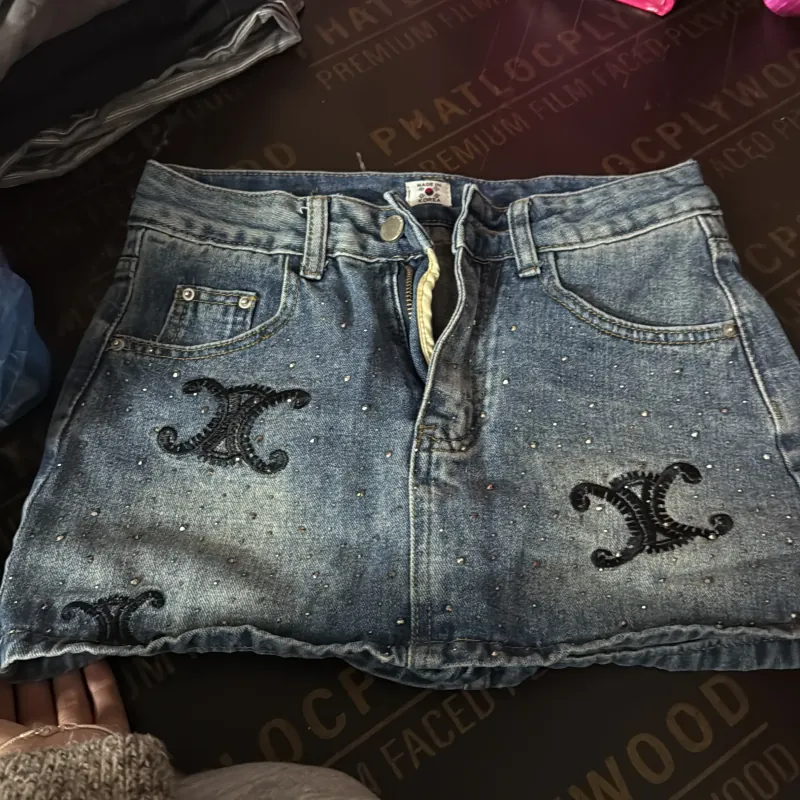 Chân váy ngắn (pass đồ 1lầ) 958607