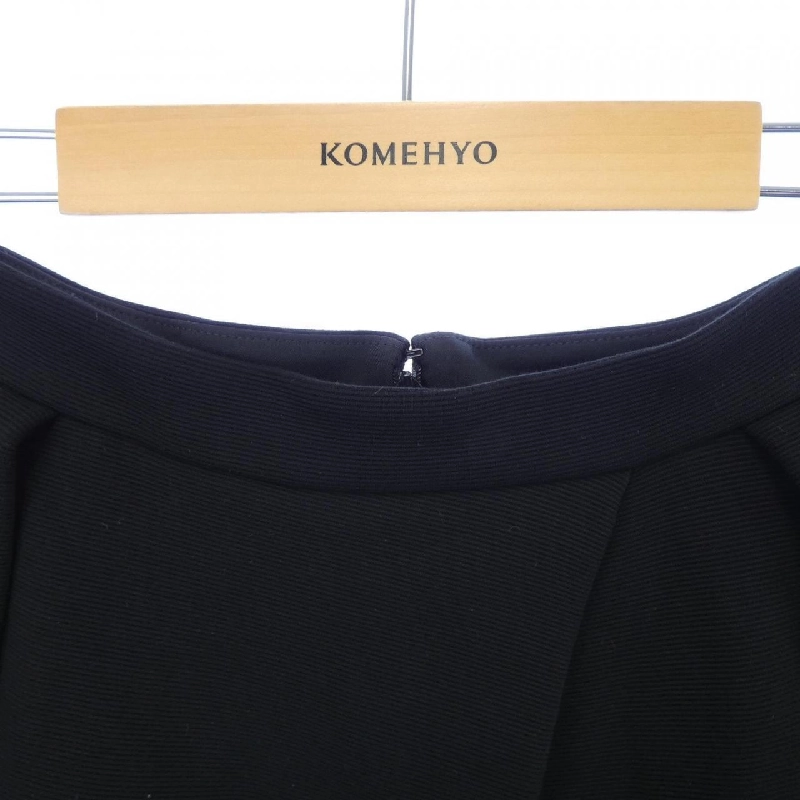 Chân váy EMPORIO ARMANI - Hàng hiệu Authentic 814468