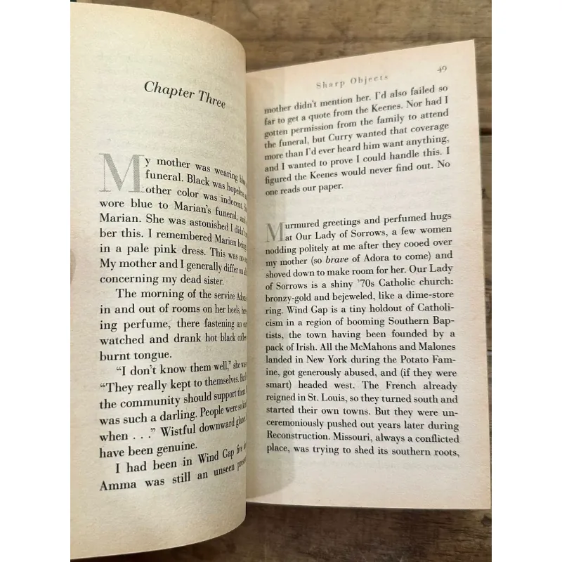 Combo Sách Tác Giả Gillian Flynn - Dark Places & Sharp Object (Sách Nguyên Tác Tiếng Anh) 728430