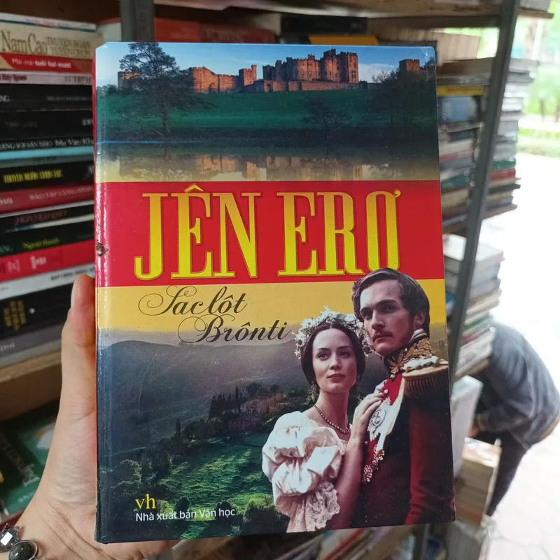 Jên Erơ - Saclot Brônti 675194