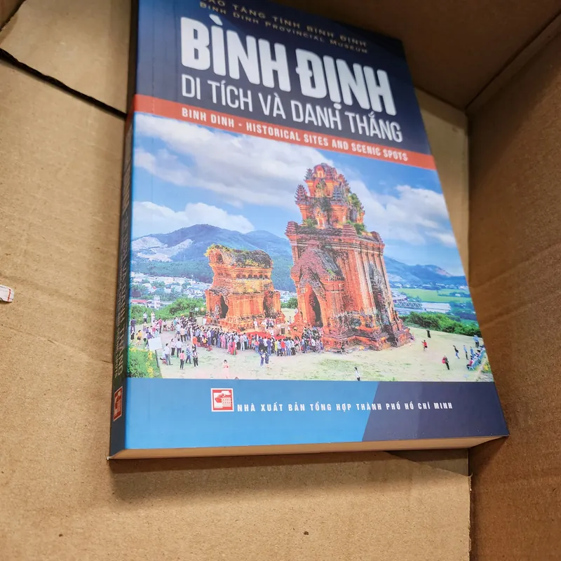 Bình Định di tích và danh thắng | song ngữ Việt anh 690939