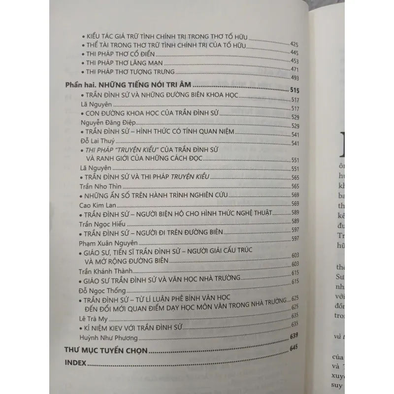 LÍ THUYẾT VÀ THI PHÁP VĂN HỌC - TRẦN ĐÌNH SỬ 711689