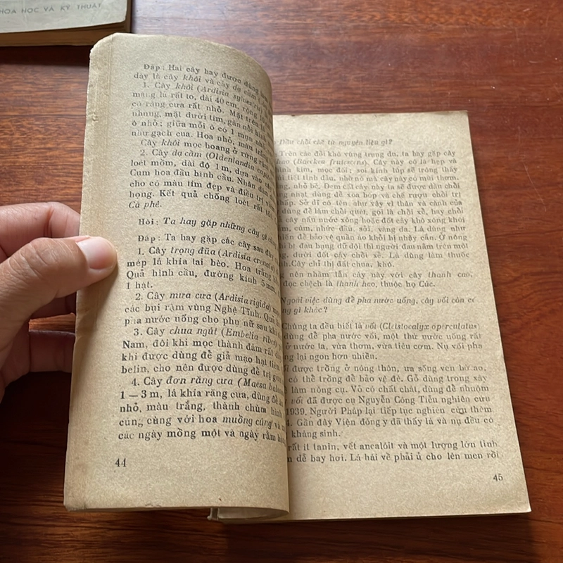 II Sách Xưa: Hỏi Đáp Về Thực Vật (Tập 4, 5) - Vũ Văn Chuyên - 1977, 1978 504397