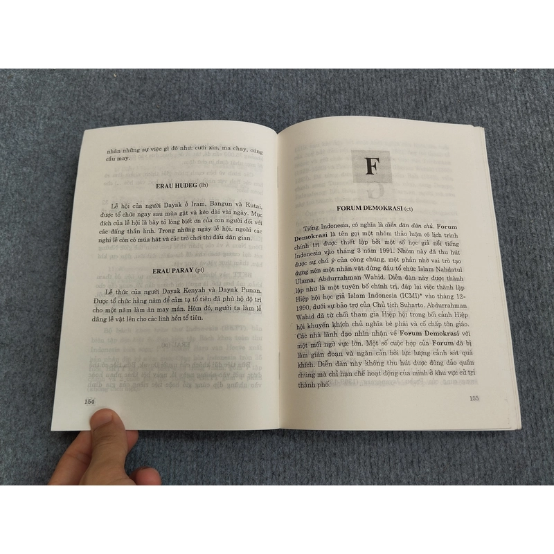TỪ ĐIỂN VĂN HÓA INDONESIA (GIẢN LƯỢC) 533402
