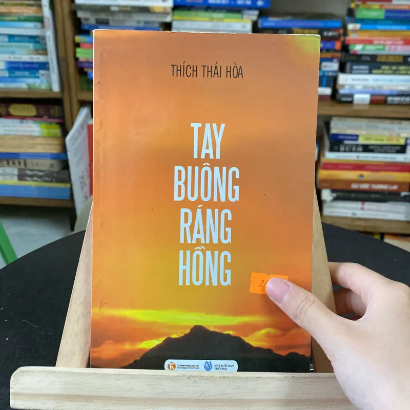 Tay buồn ráng hồng-tác giả Thích Thái Hoà 991896