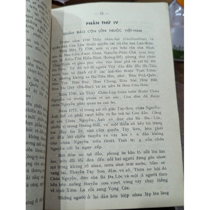 Côn lôn sử lươc - Trần Văn Quế 999125