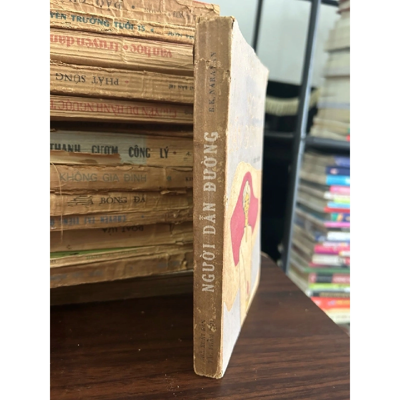 Người dẫn đường -R.K.Narayan 927722