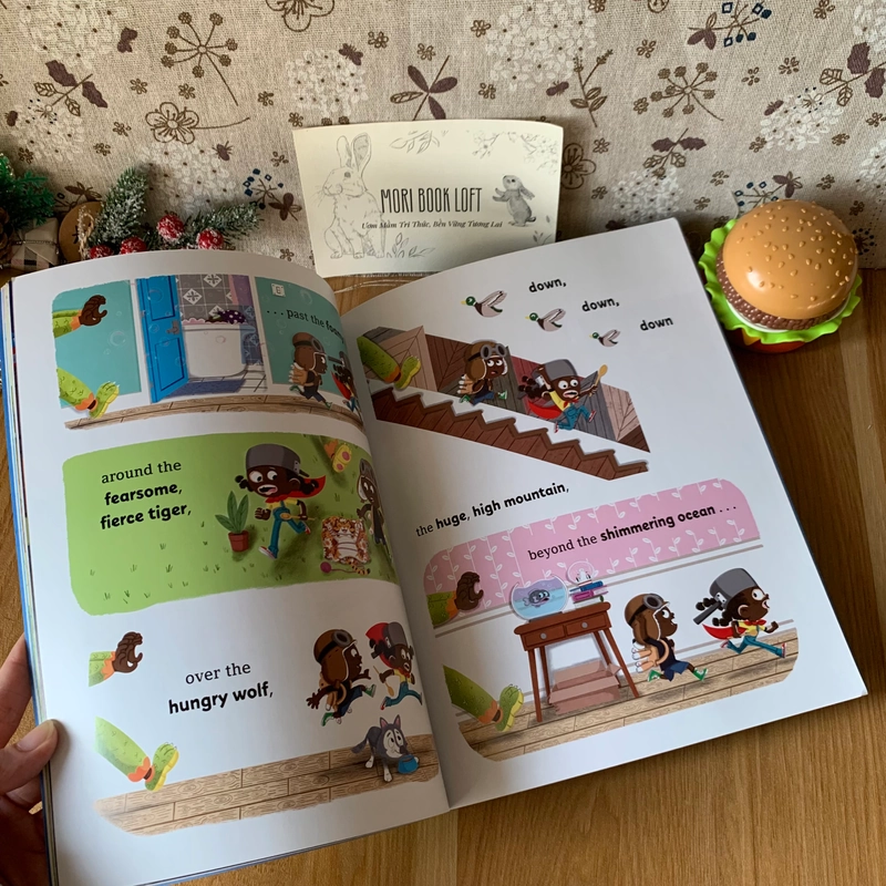 Sách tranh We’re Going To Find The Monster, Used, Picture Book For Kids 442995