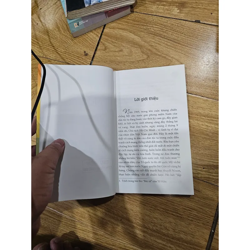 Nước Lào trong tôi
45k (bìa 89k) 1008494