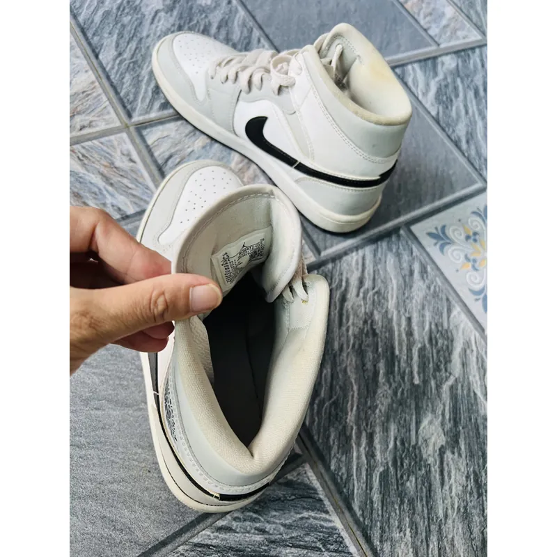 Giày NiKe chuẩn Aut, size 37,5 598015