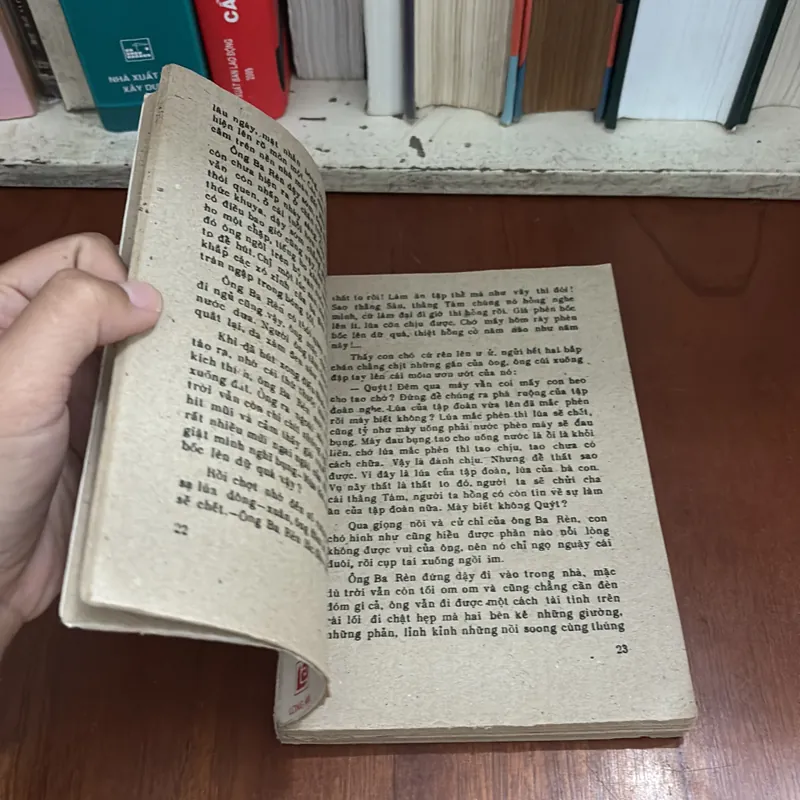 II Sách Xưa: Bão Táp (Tiểu Thuyết) - Trần Quốc Khải - 1989 605232