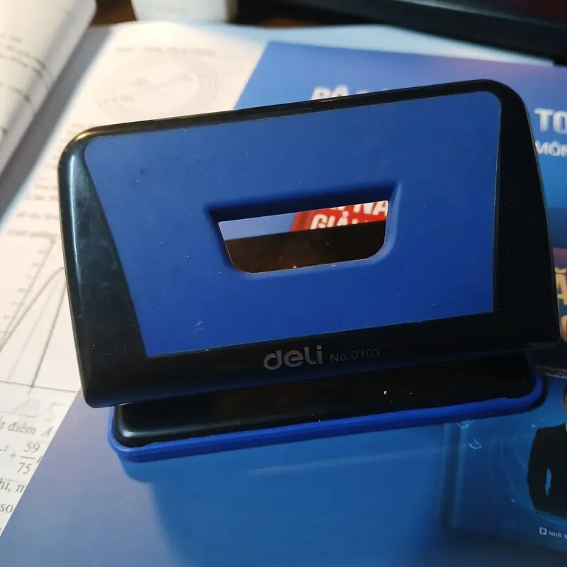 Dụng cụ đục lỗ giấy cầm tay 738226