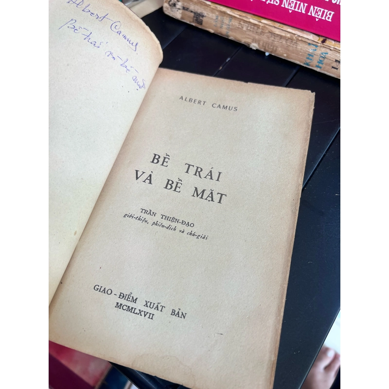 Bề trái và bề mặt - Camus (1967) 301217