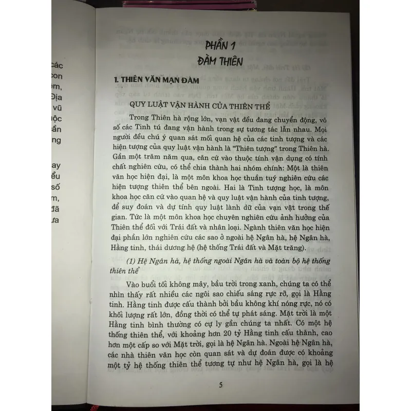 Đàm thiên thuyết địa luận nhân  700560