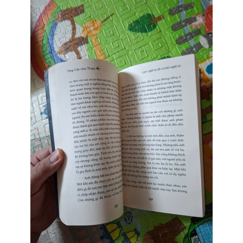 Cạnh người ta đã có một người ta 1002212