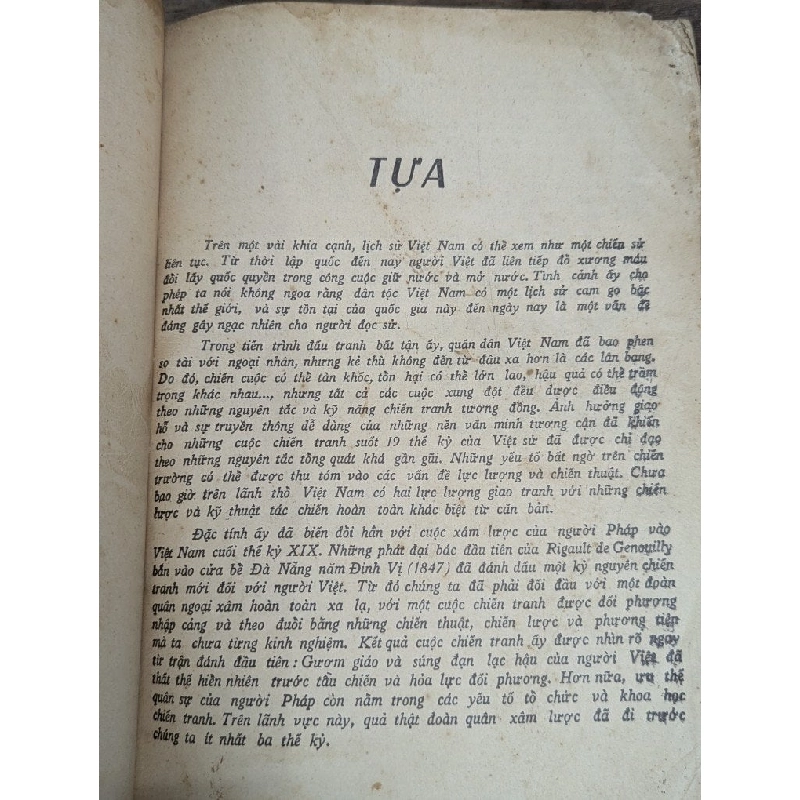 QUÂN DÂN VIỆT NAM CHỐNG TÂY XÂM ( 1847-1945 ) QUÂN SỬ III - PHẠM VĂN SƠN 304348